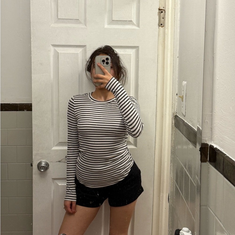 H&M Black & White Striped Long-Sleeve Tee